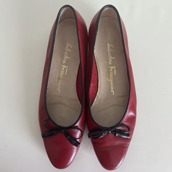 Salvatore Ferragamo Shoes - Salvatore Ferragamo Boutique Red Leather Bow Flats Shoes Womens Size 5.5 B Italy